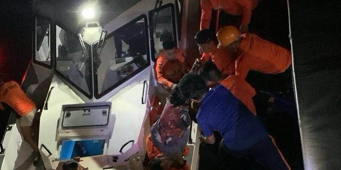 Ferry Tragedy in Southern Philippines Leaves 15 Dead, Hundreds Rescued