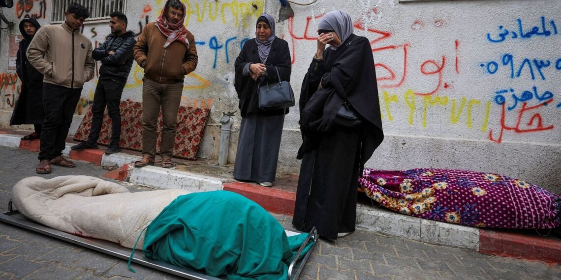 Four Dead as Strong Winds Cause Tent Collapses in Gaza, Hospital Reports