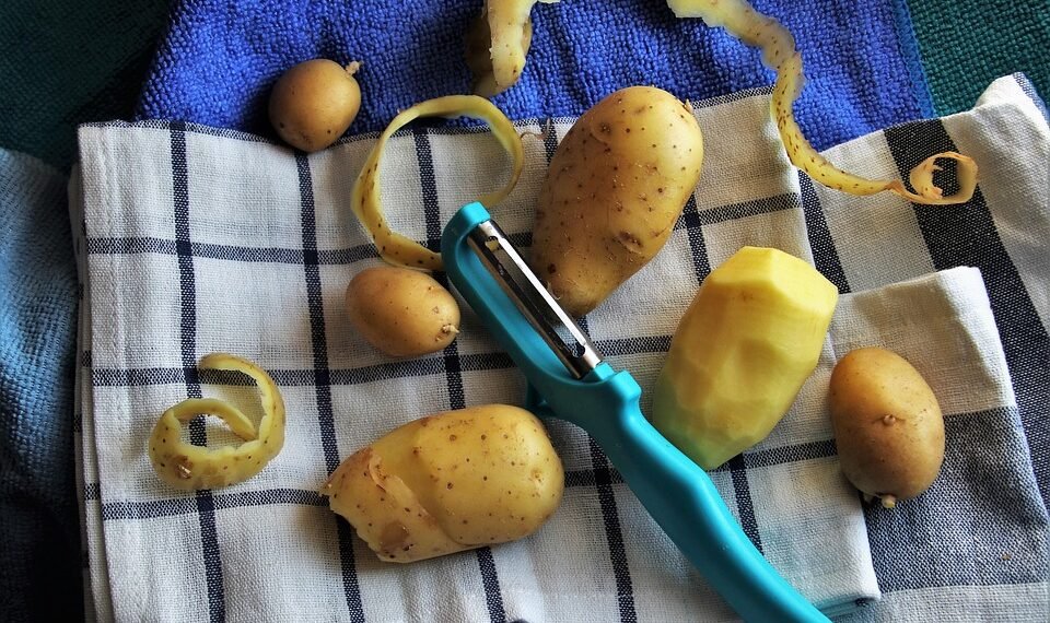 behind the scenes of practical effects in classics