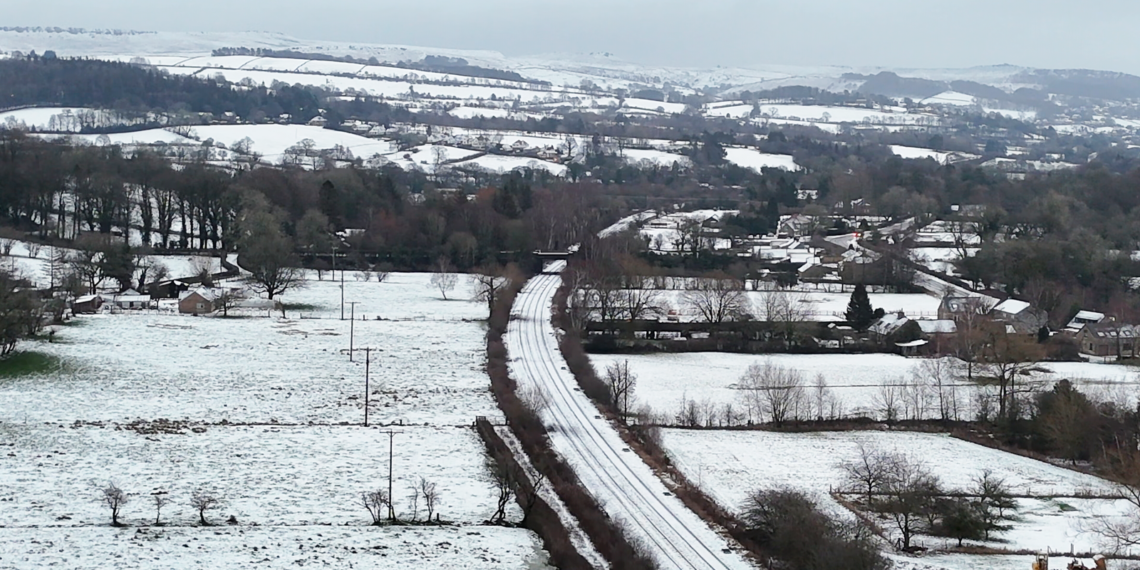 Further Snow and Ice Warnings Issued for UK Over the Weekend
