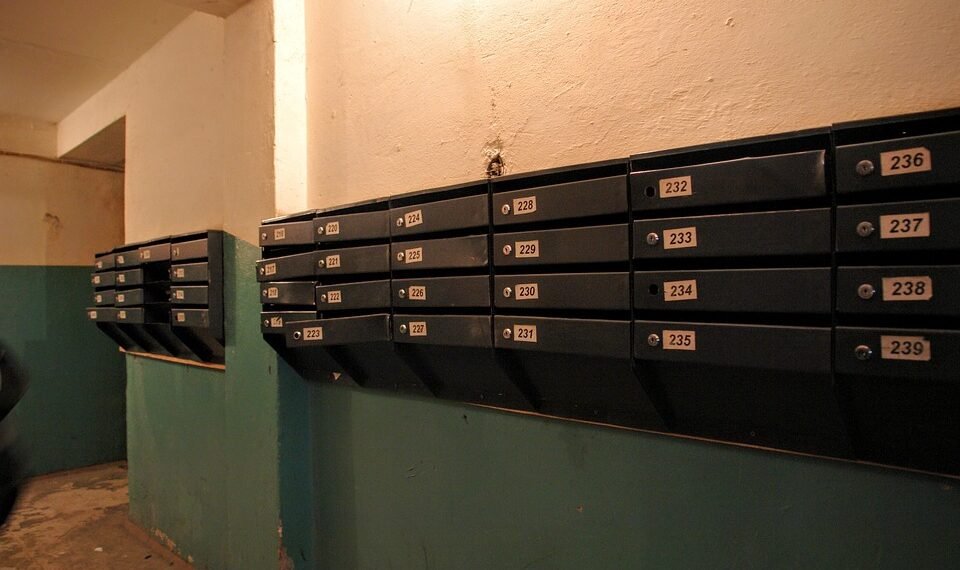 history of box office tracking and reporting