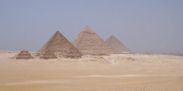 history of cinematic storytelling structures