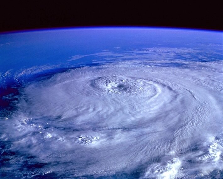 how satellites orbit the earth basic explanation