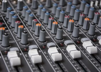 how the nervous system controls