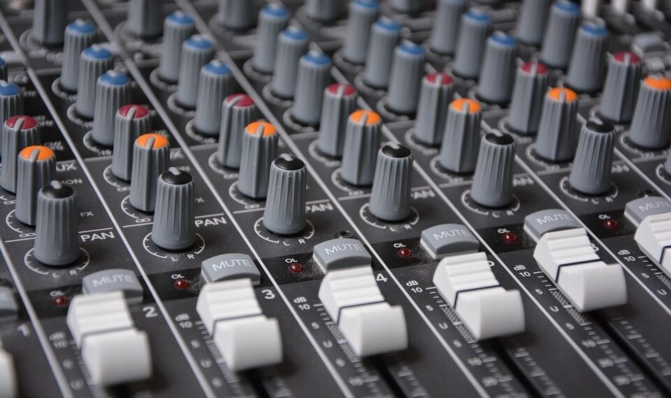 how the nervous system controls