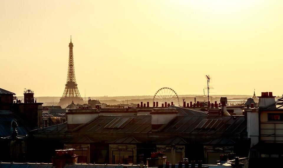 history of handbags and iconic silhouettes