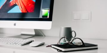 structure of a typical desktop computer system