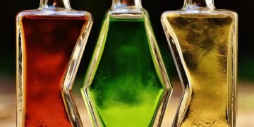 how chemical bonds form ionic vs covalent