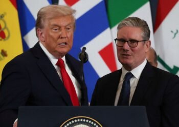 Keir Starmer Criticises Trump's Tariff Threat Over Greenland in Political Response