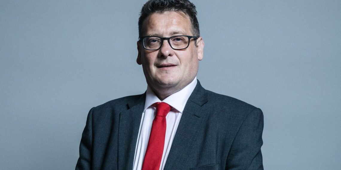 Labour MP Rebels Against Jury Trial Plans, Expects to Retain Party Whip