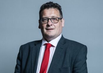 Labour MP Rebels Against Jury Trial Plans, Expects to Retain Party Whip