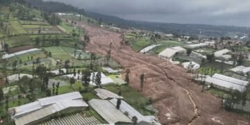 Landslide on Java Island: Eight Confirmed Dead, Over 80 Still Missing