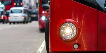 London Bus Driver Dismissed After Confronting Necklace Thief