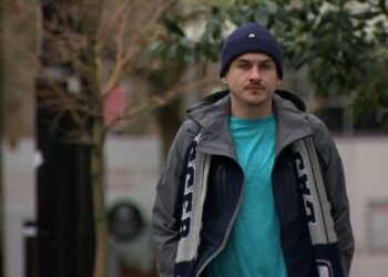 Man Denied Hotel Check-in Reflects on Feeling Isolated as a Homeless Person