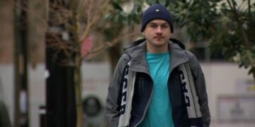 Man Denied Hotel Check-in Reflects on Feeling Isolated as a Homeless Person