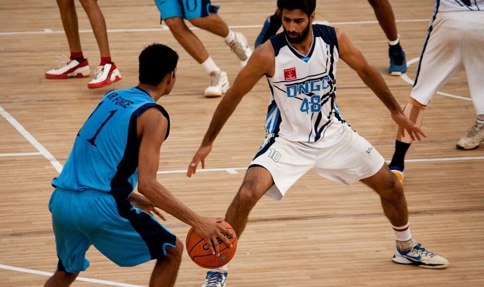 how dribbling and ball control work in basketball