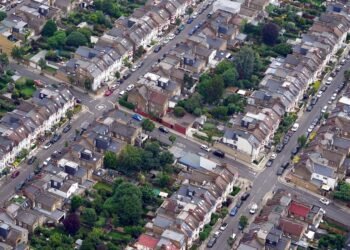 Minister Introduces Cap on Ground Rents to Protect Millions from Scams