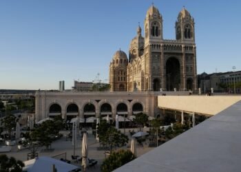 role of producers in shaping major films