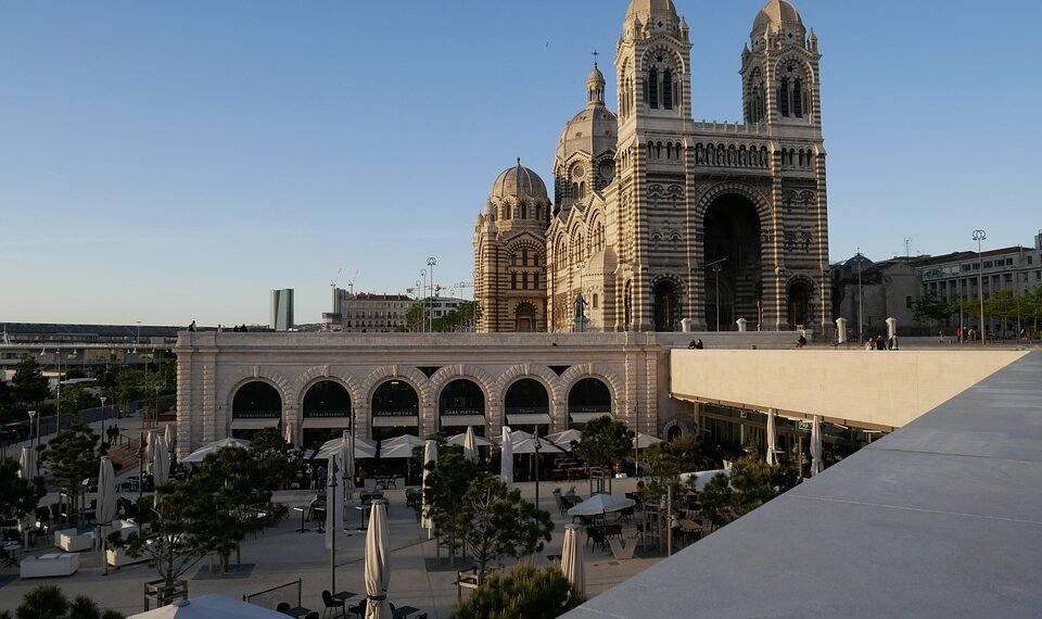 role of producers in shaping major films