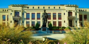 impact of christopher nolan’s filmmaking techniques