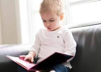 One in Three Children Struggle with Book Use at School Start, Study Finds