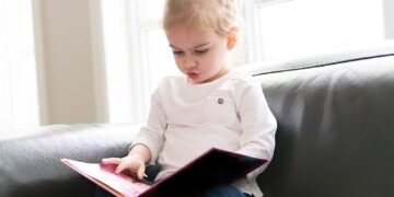 One in Three Children Struggle with Book Use at School Start, Study Finds