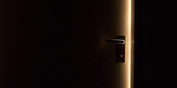 analysis of iconic opening scenes in cinema