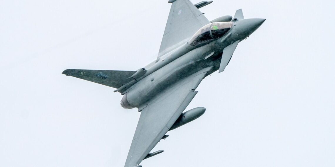 RAF Conducts Air Strikes on IS Underground Facility in Syria