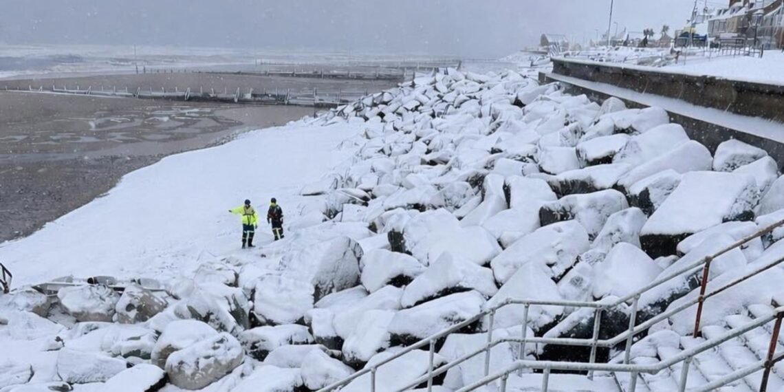 Search for Missing Person Ceases After Two Drown off Yorkshire Coast