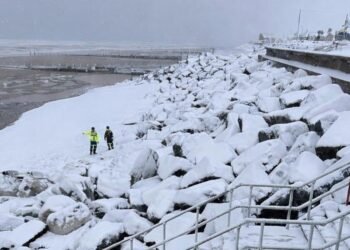 Search for Missing Person Ceases After Two Drown off Yorkshire Coast