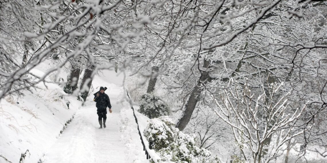 Snow Warnings Upgraded to Amber as UK Experiences Wintry Start to 2023