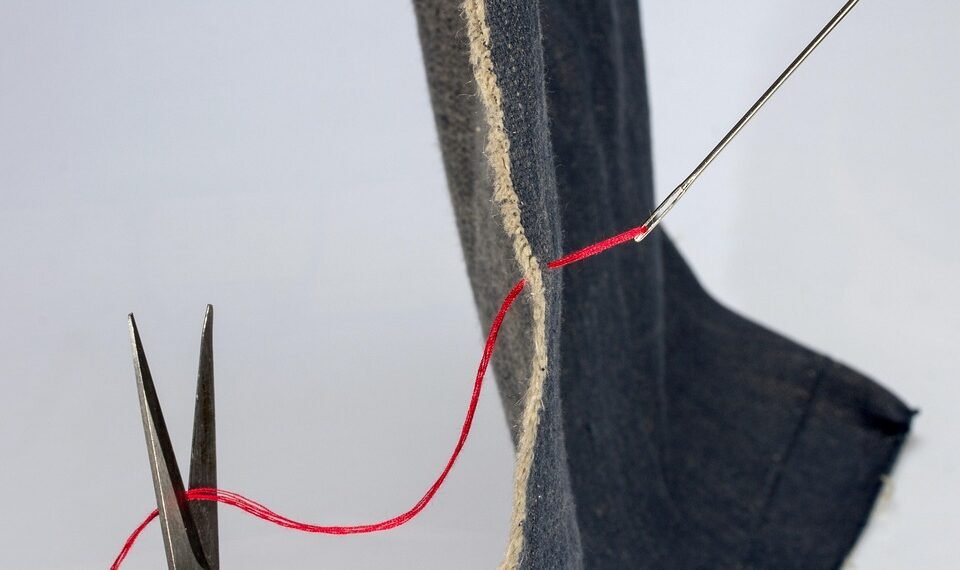 how sound waves travel through different materials