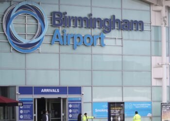 Technical Glitch Disrupts Flight Arrivals at Birmingham Airport
