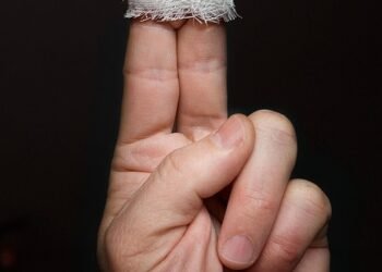 basics of first aid for common injuries