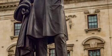 how the uk parliament works explained