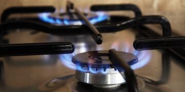 what is fossil fuel and how it forms