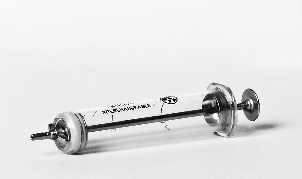 how vaccines support immunity