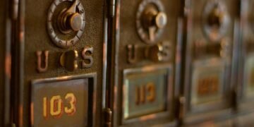 history of box office tracking and reporting