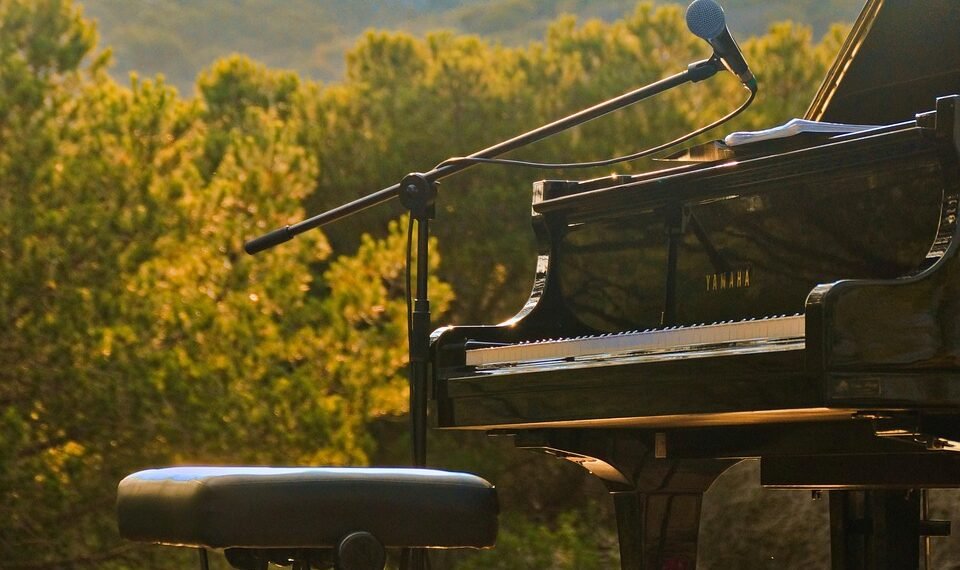 analysis of iconic opening scenes in cinema