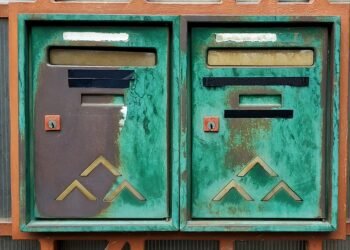 history of box office tracking and reporting