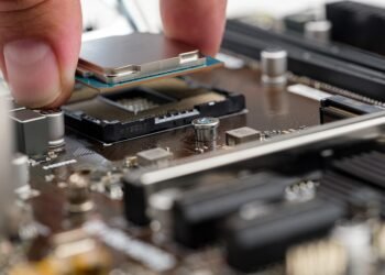 how computer processors work explained