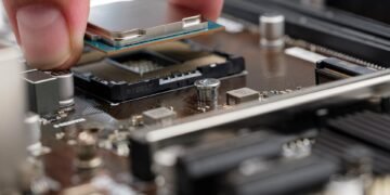 how computer processors work explained