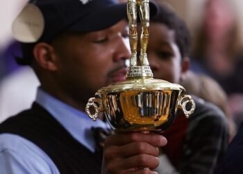 history of oscar awards ceremony