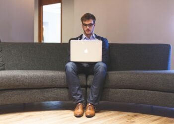 impact of technology on modern workplaces