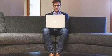 impact of technology on modern workplaces