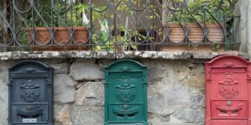 history of box office tracking and reporting