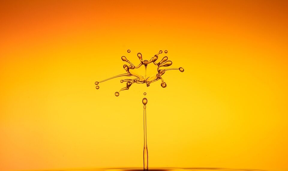 gravity explained using newtonian theory