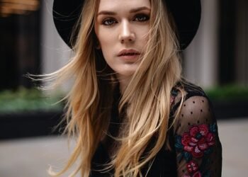 storytelling style of quentin tarantino