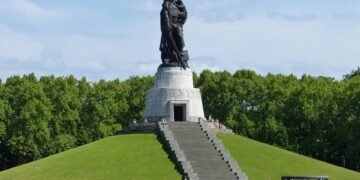 introduction to soviet montage theory