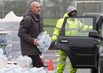 Thousands of Properties in South East England Remain Without Water Supply